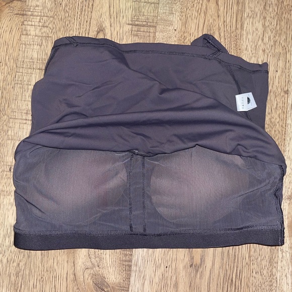 NWOT Gray Sports Bra With Built- In Padding - Picture 3 of 3